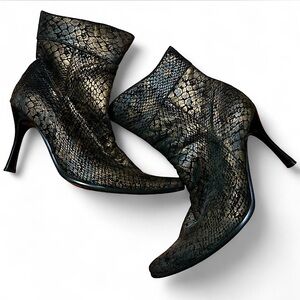 Vintage Pointed Toe Faux Snakeskin Boots